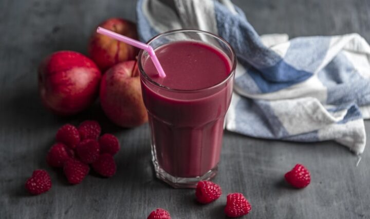 Nie tylko malinowy – poznaj najlepsze naturalne soki i syropy, które wspomogą nasze zdrowie