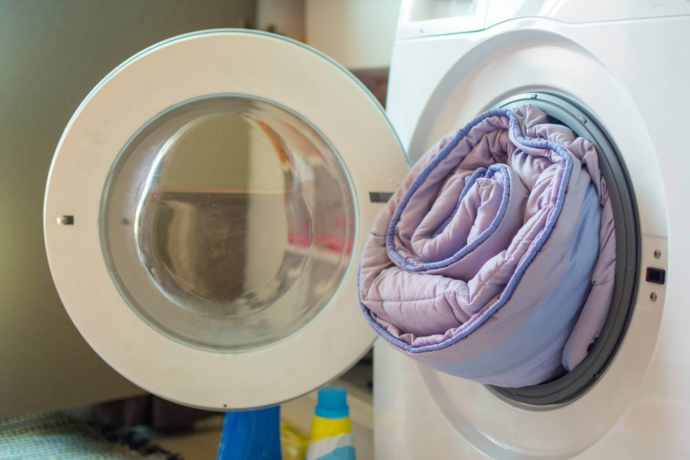 Jak prać pościel w białej pralce